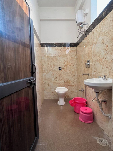 Bathroom 2, Hotel GMP, Hoshangabad