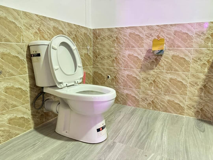 Bathroom, Fryburg luxury hotel and apartment, Eti-Osa