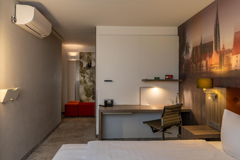 Bedroom 2, Atrium im Park Hotel Regensburg , Regensburg