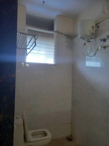 Bathroom 4, Sai Baba Palace Lodging and Boarding, Bidar