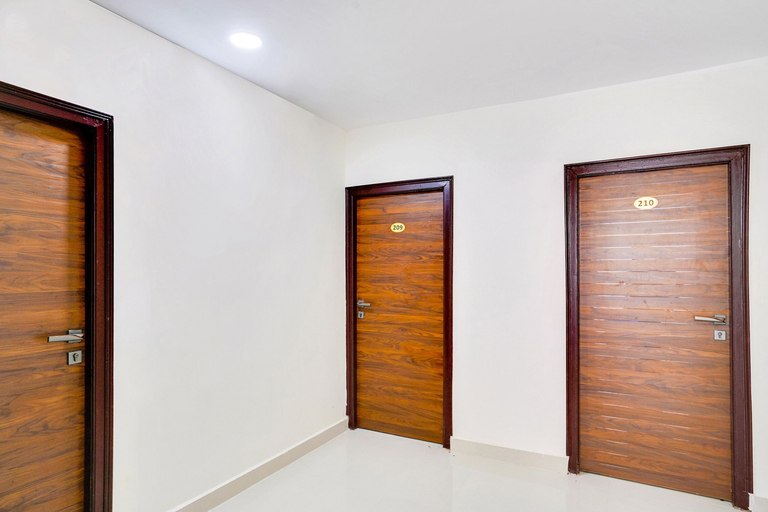Public Area 2, FabHotel Grand Aarvi Prime - Nr. Hafeezpet, Madeenaguda, Ranga Reddy