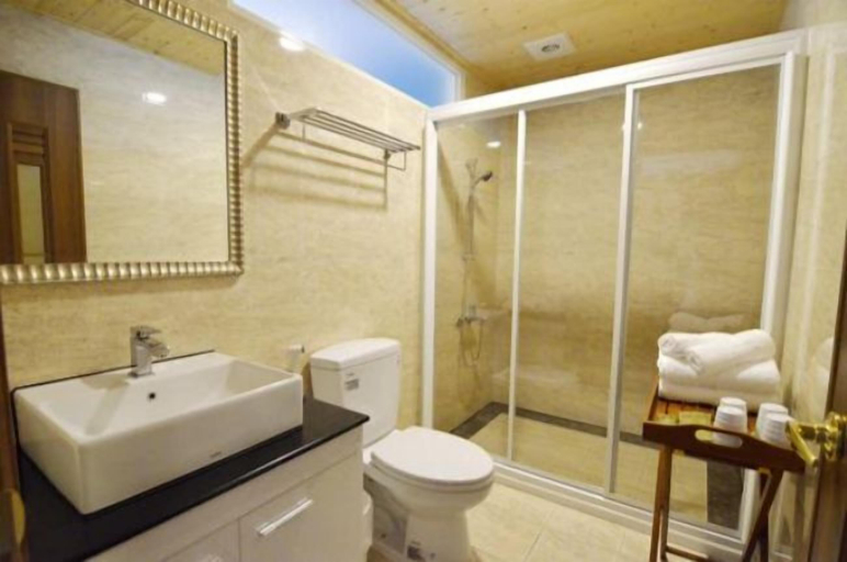 Bathroom, Blue Heron, Pingtung