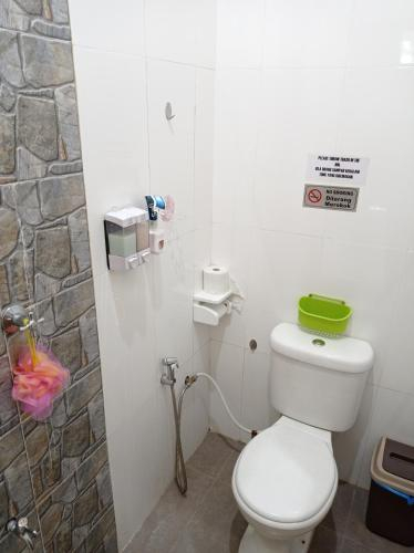 Others 5, Desa Besut Inn, Besut