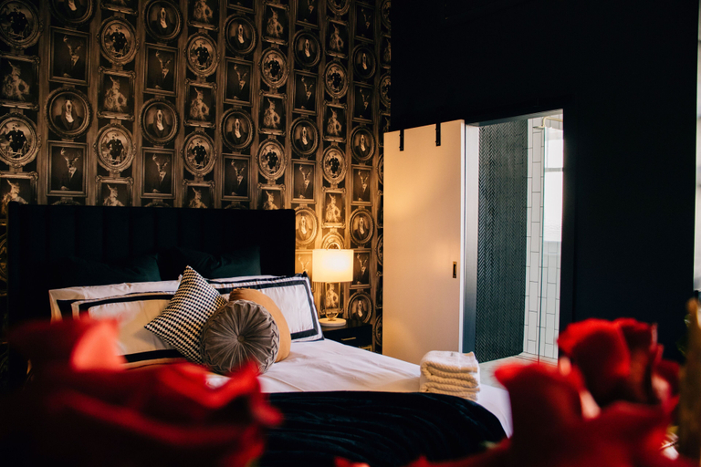 Bedroom 2, Rooms of Renown, Leeton