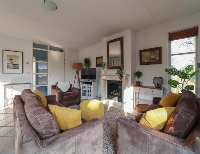 Living room 4, Attractive Dune Villa with Sauna, Wûnseradiel