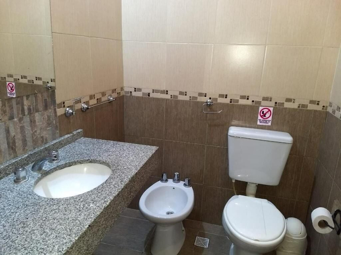 Bathroom, Cabañas Peumayen, Colón