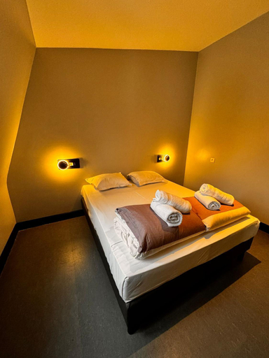 Bedroom 2, Brxxl 5 City Centre Hostel, Bruxelles