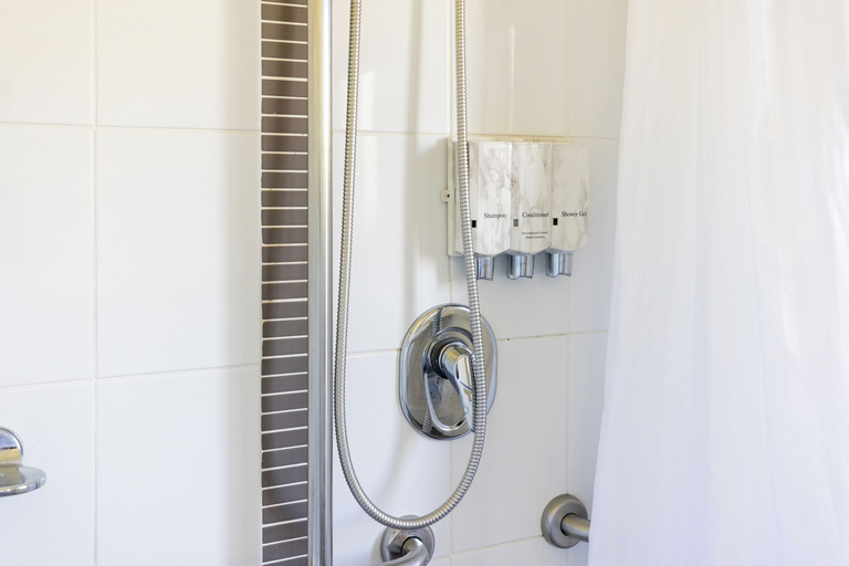Bathroom 3, NRMA Batemans Bay Holiday Park, Eurobodalla