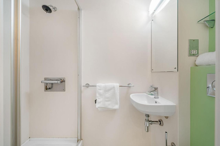 Bathroom 3, Chapter South Bank, London