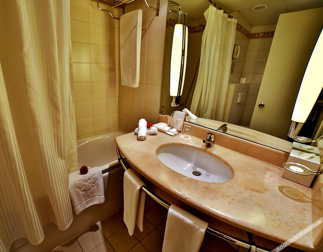 Bathroom, Lancaster Tamar Hotel- Hadath, Baabda
