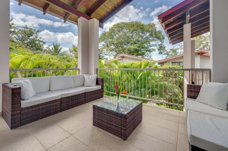 Terrace/patio 4, Horizon Homes By Suerte Tour, Santa Cruz