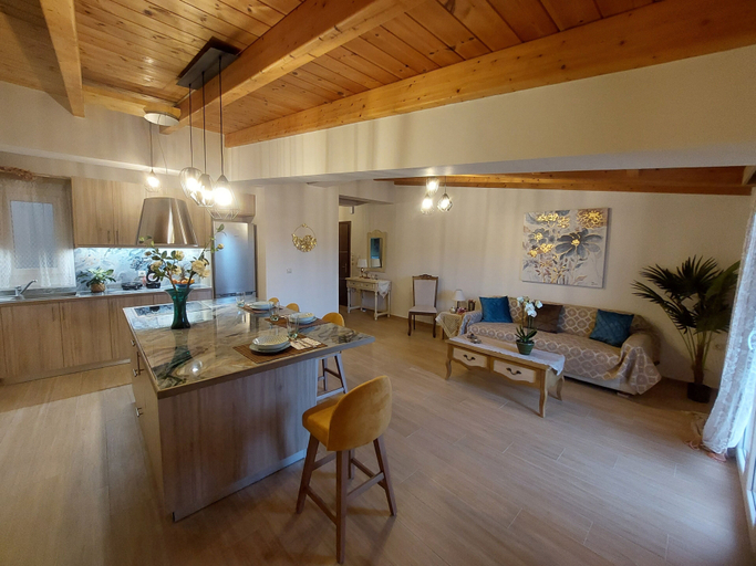 Food & Drinks 5, Argostoli Apartments, Ionian Islands