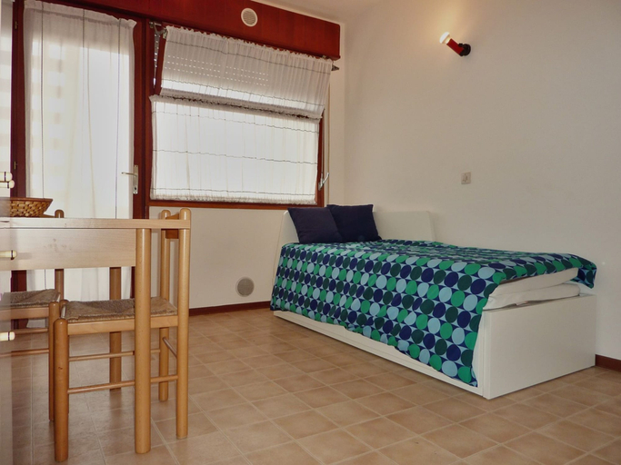 Room 2, Functional and Comfortable Seafront Studio, Venezia