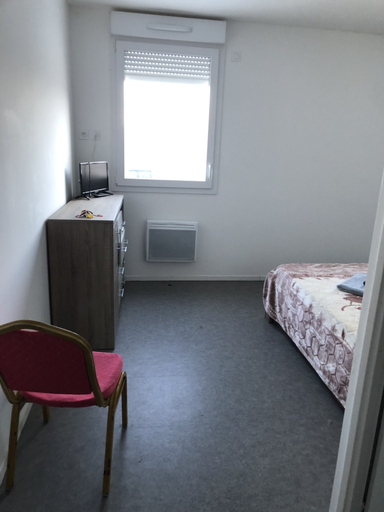 Bedroom 5, Hotel Aladin, Oise