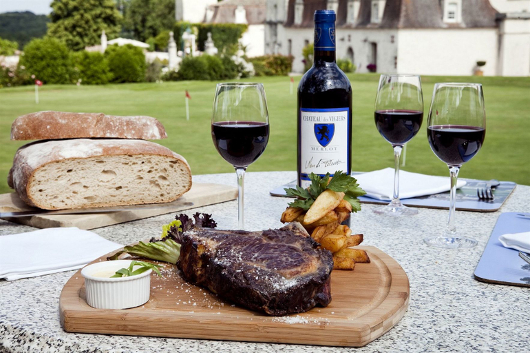 Food & Drinks, Relais des Vigiers, Dordogne