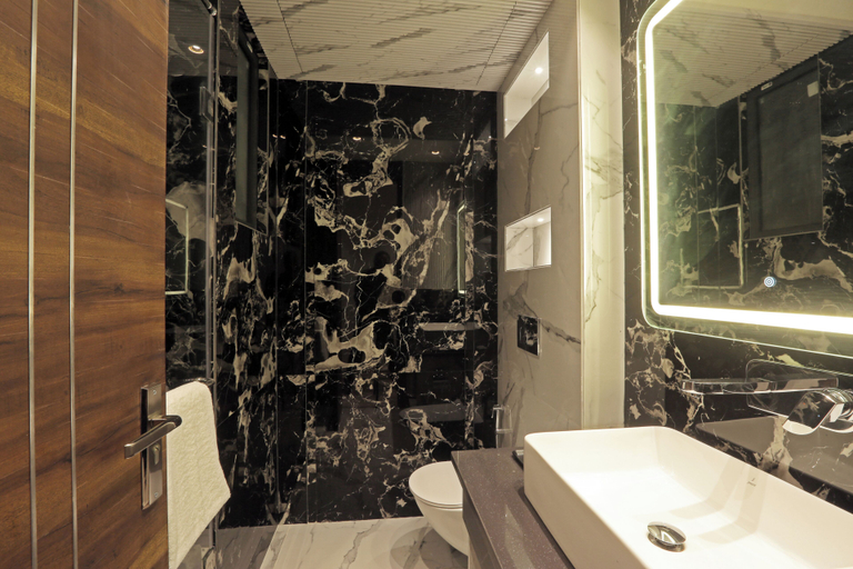 Bathroom 4, OPO Horizon, Gurgaon