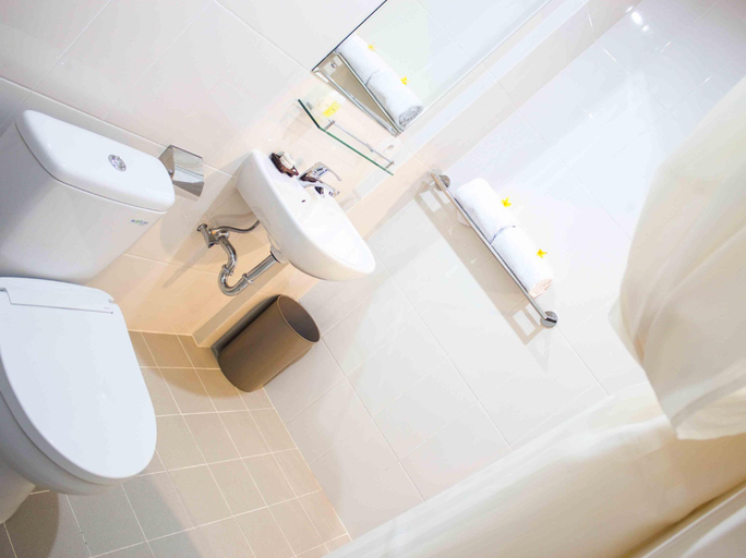 Bathroom 4, Kemuning Kuta Hotel, Badung