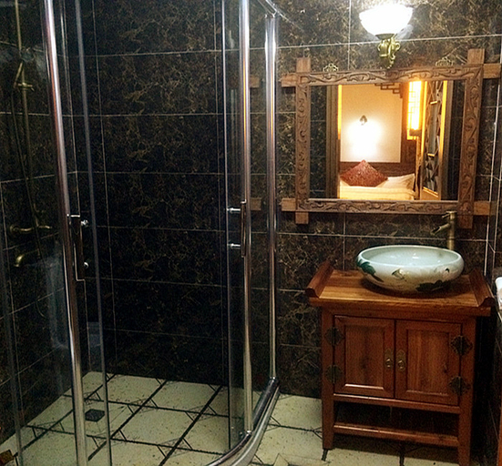 Bathroom 3, Sanlitang Inn Hongcun Village, Huangshan