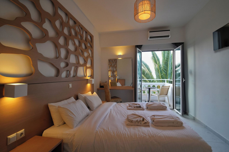 Bedroom 2, PEARL Hotel, Crete