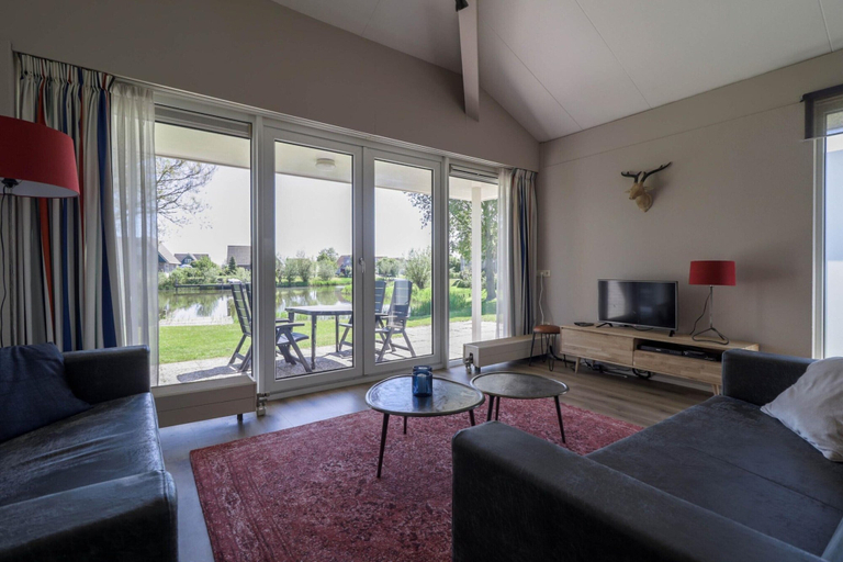 Living room 3, Compact Waterfront Wellness Bungalow, Wûnseradiel