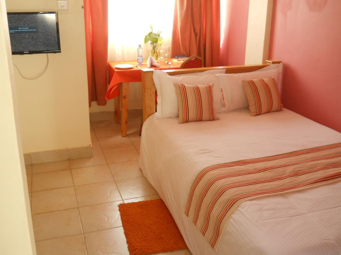 Bedroom, Maya Hotel, Kesses