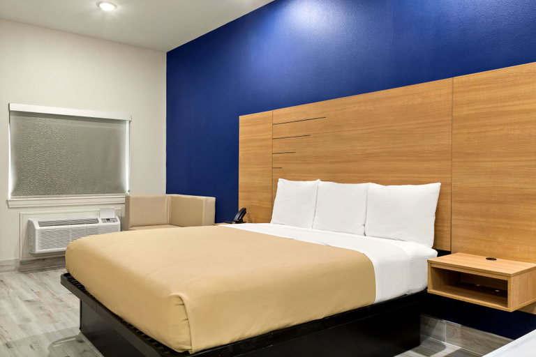 Bedroom 5, Scottish Inn Parker, Houston