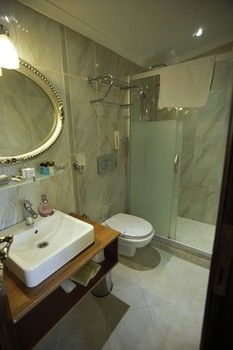 Bathroom 2, Tarihi Isparta Palas, Fatih