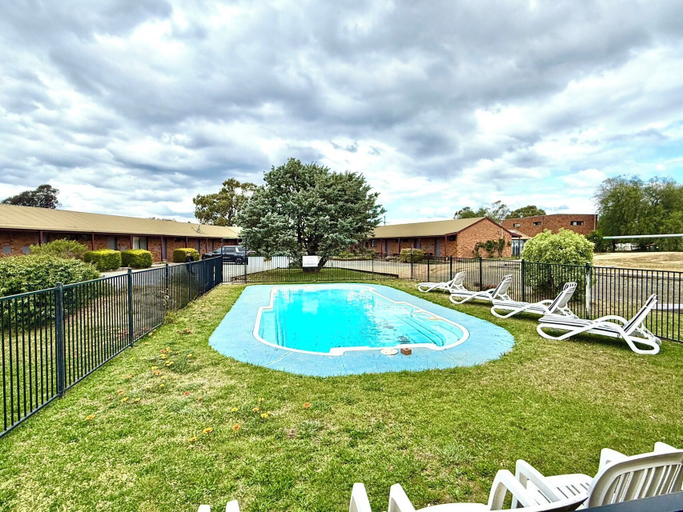 Sport & Beauty 4, Redgum Motel, Murray