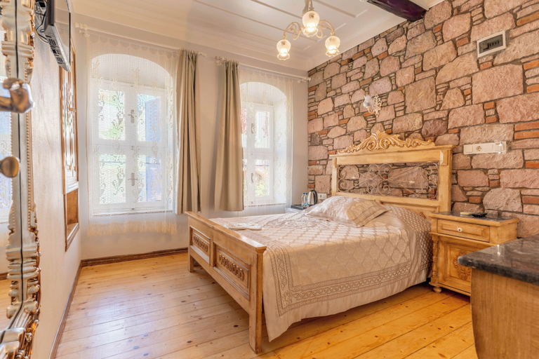 Room 2, Hanya Konukevi, Ayvalık