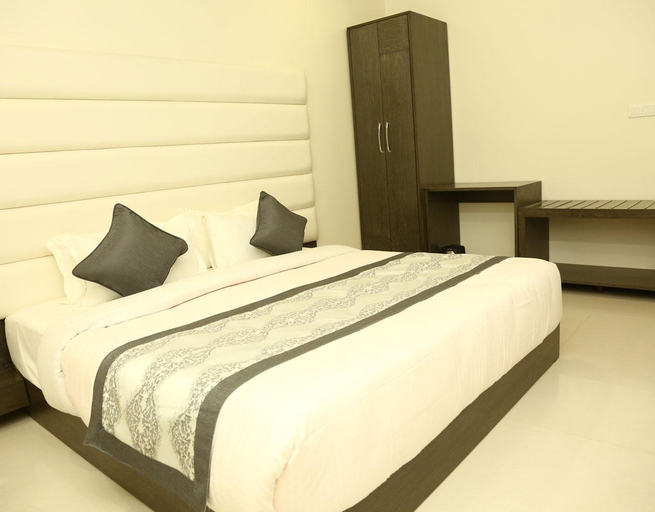 Bedroom 3, Hotel Royal inn, Chittaurgarh