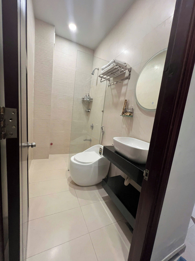 Bathroom 4, KnK Inn Saigon Boutique, District 1