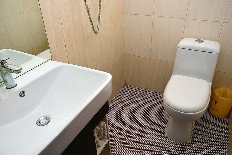 Bathroom 4, Lanqin Hotel, Beijing