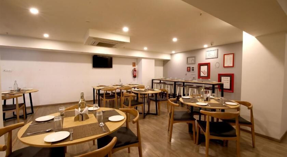 Food & Drinks 4, CRAYON HOTELS, Gandhinagar
