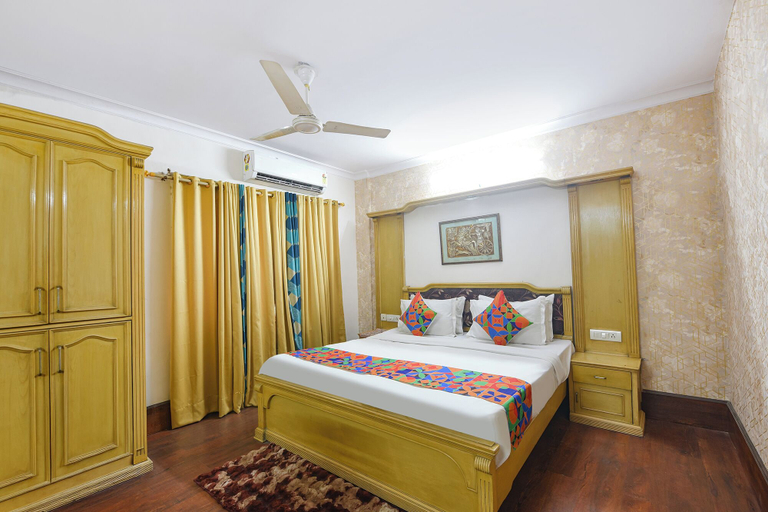 Room 5, Fabhotel New Empire, Delhi