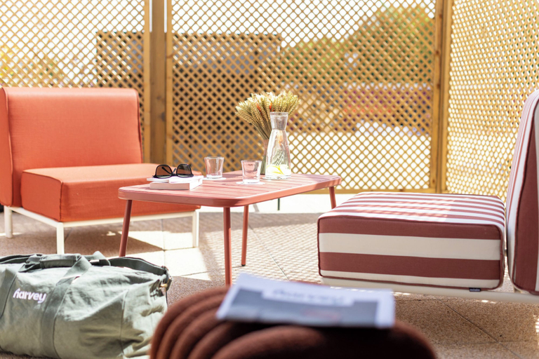 Terrace/patio 5, Harvey Chartres — Résidence lifestyle 4★, Restaurant, Bien-Être, Sport & Déconnexion, Eure-et-Loir