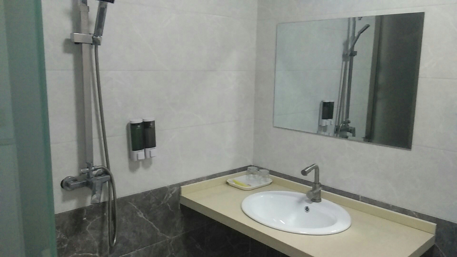 Bathroom 4, Huainan Longmen Hotel, Huainan
