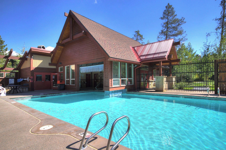 Sport & Beauty 5, Trail's End 201 Downtown Condos with on-site Hot Tub, Summit