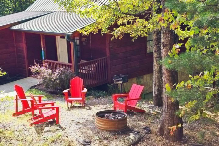 Room 4, Firepit I Between Pigeon Forge Gatlinburg I Hottub, Sevier