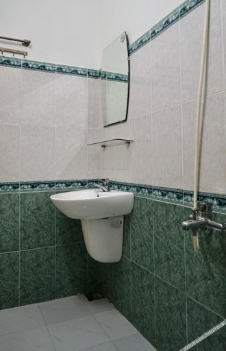 Bathroom, Tuong Vy Dalat Central, Đà Lạt