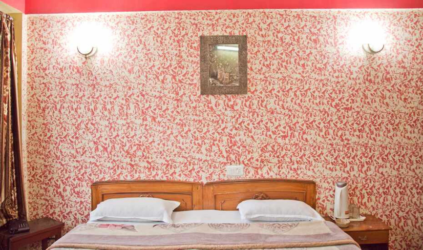 Bedroom 1, Goroomgo Shambhu Mall Road Darjeeling, Darjiling