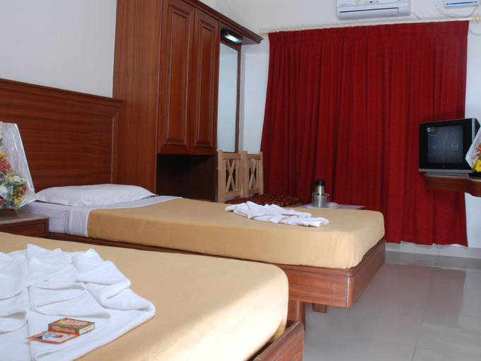 Bedroom 3, SNT Comforts Hotel, Bangalore