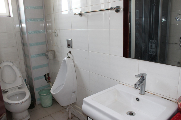 Bathroom 3, Bazhou Ruisheng Hotel, Langfang