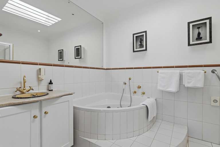Bathroom 4, Paradiso Guest House, City of Cape Town