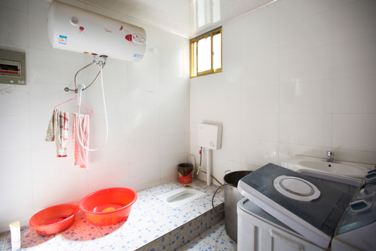 Bathroom 3, Lhasa All Of The World Hotel, Lhasa