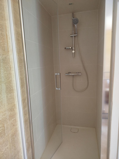 Bathroom, Mazet des lavandes, Gard
