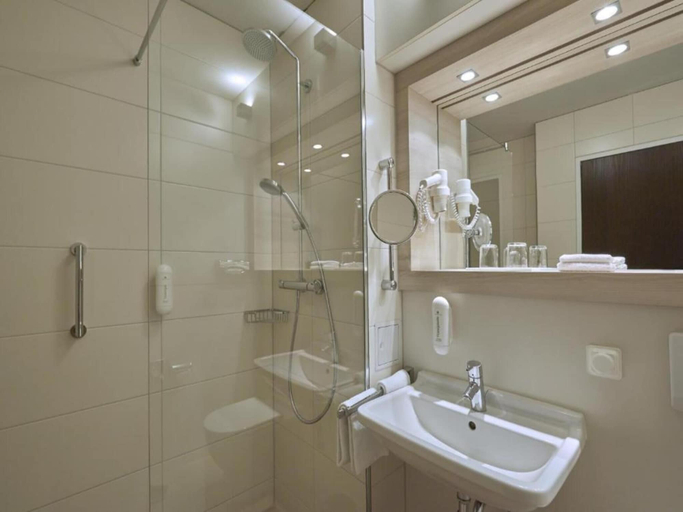 Bathroom 5, Sunday Hotel Bad Soden, Main-Taunus-Kreis