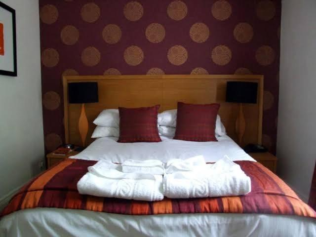 Bedroom 2, Episode Hotel, Warwickshire