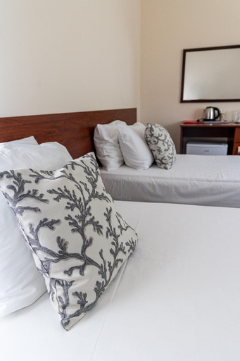 Bedroom 2, Everest Hotel, Etropole