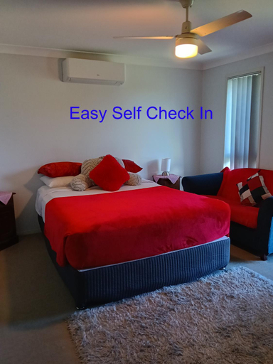 Bedroom 2, BLK Stays Guest House Deluxe Units Morayfield, Morayfield