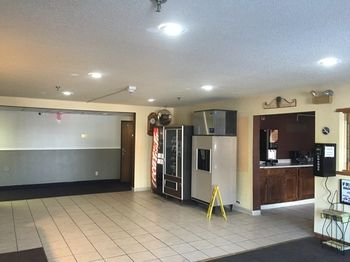 Interior Entrance, Coldwater Inn & Suites near I 69, Branch